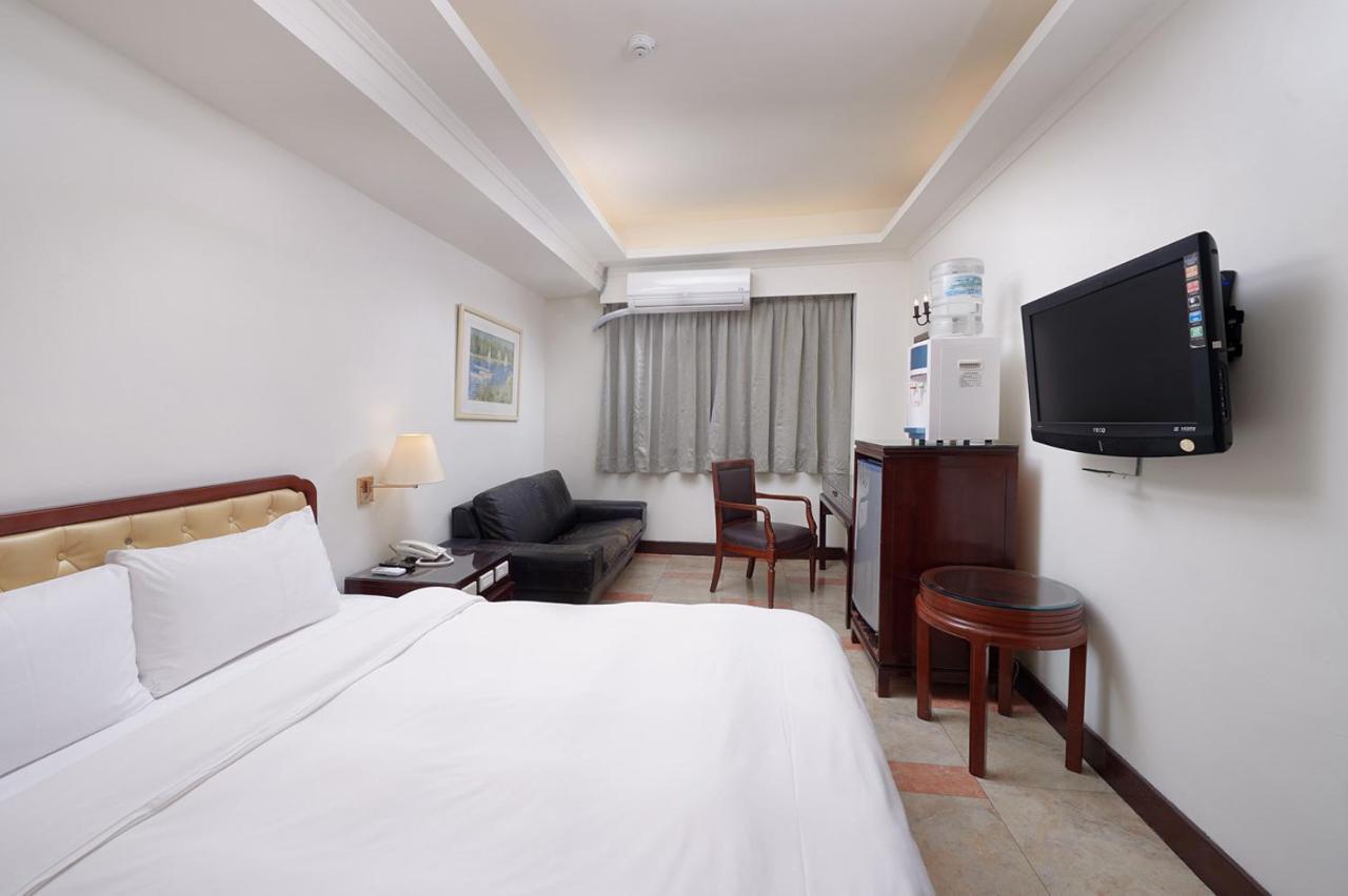 Peach Hotel Hsinchu City Exterior photo